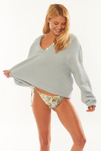 Load image into Gallery viewer, Diamond Sea Sweater
