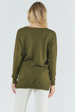 Load image into Gallery viewer, Long sleeve V-Neck in Olive
