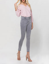 Load image into Gallery viewer, Mid Rise Grey Skinny Jean
