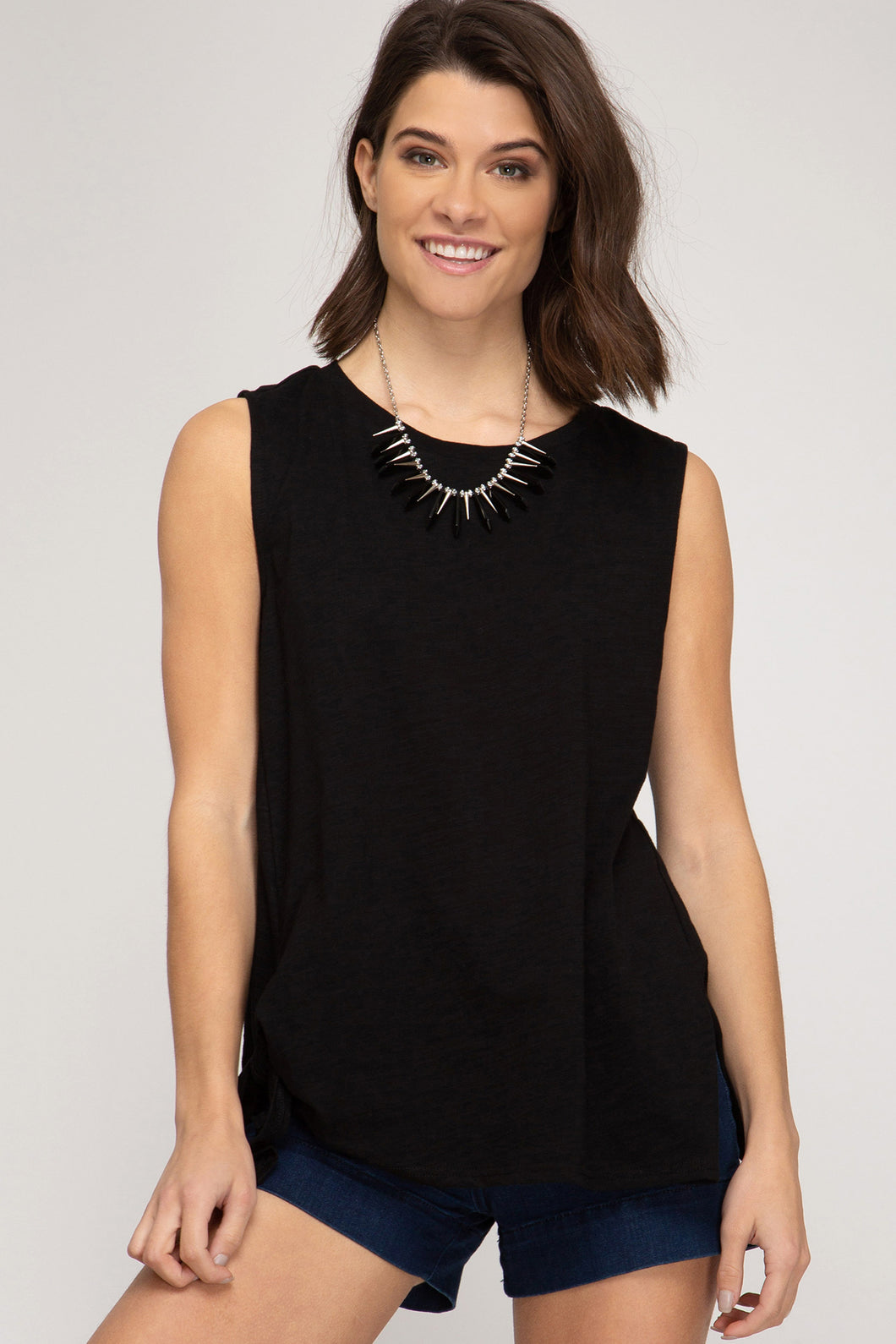 Sleeveless top in black